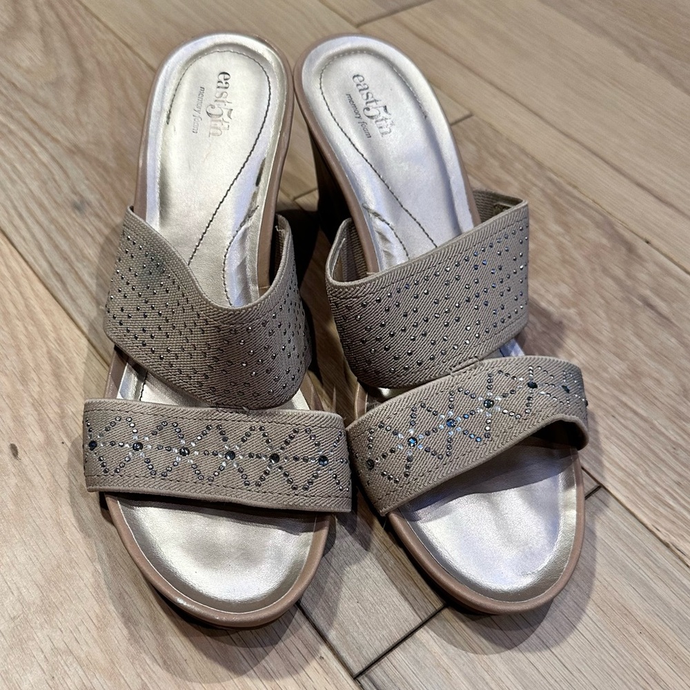 EAST 5th Memory Foam Wedge Sandals - Picture 2 of 9